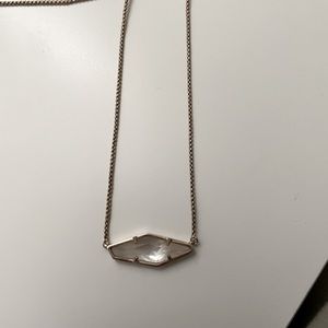 Kendra Scott rose gold necklace
